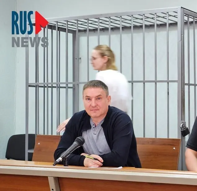 Суд подтвердил практику, когда в карцере дают бумагу и ручку только на полтора часа в сутки — времени, зачастую недостаточного для подготовки к защите. Правозащитник Алексей Соколов оспаривал этот порядок.