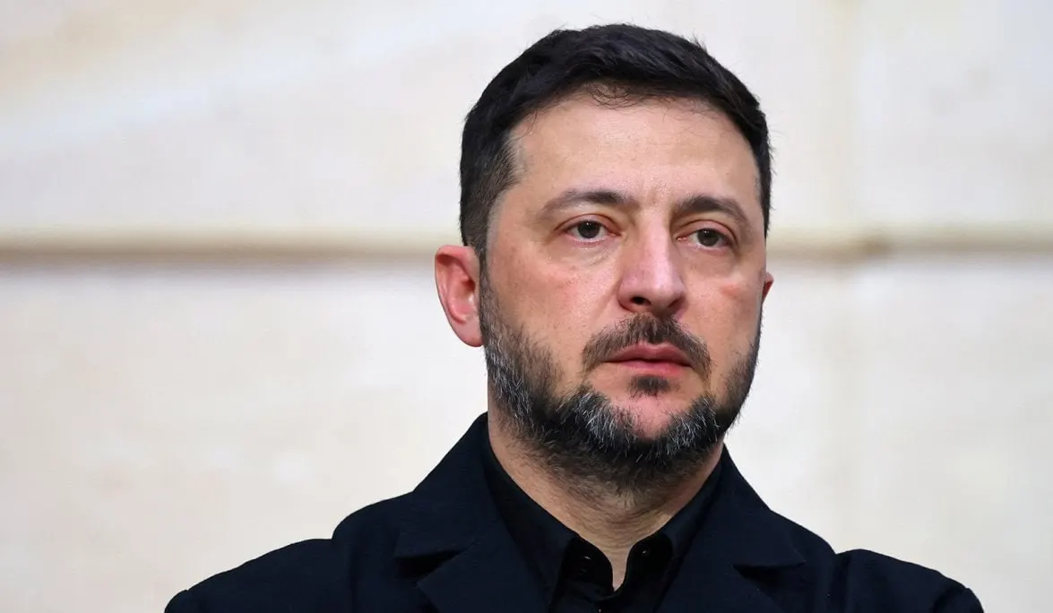 Президент Украины назвал заявление Путина на ПМЭФ «слабым ответом», подчеркнув, что тот не готов менять позицию. В послании Зеленский предлагал временное прекращение огня, фиксацию линии фронта и прямые переговоры на нейтральной площадке.