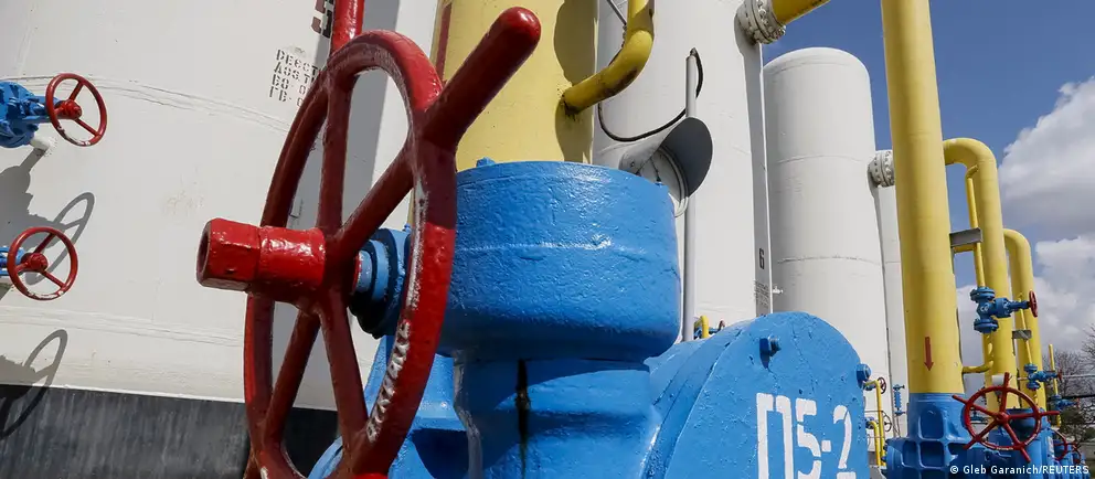 Украина не продлила контракт с Газпромом, и транзит российского газа в Европу через её территорию остановлен. Наибольшие последствия ощутила Молдова; Словакия, Чехия и Австрия нашли альтернативные маршруты, Венгрия продолжит получать газ через «Турецкий поток».
