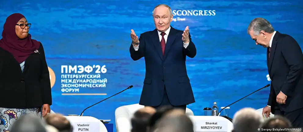 На Петербургском экономическом форуме президент признал существующие проблемы в экономике, назвал основные показатели и обвинил европейские страны в замораживании российских активов.