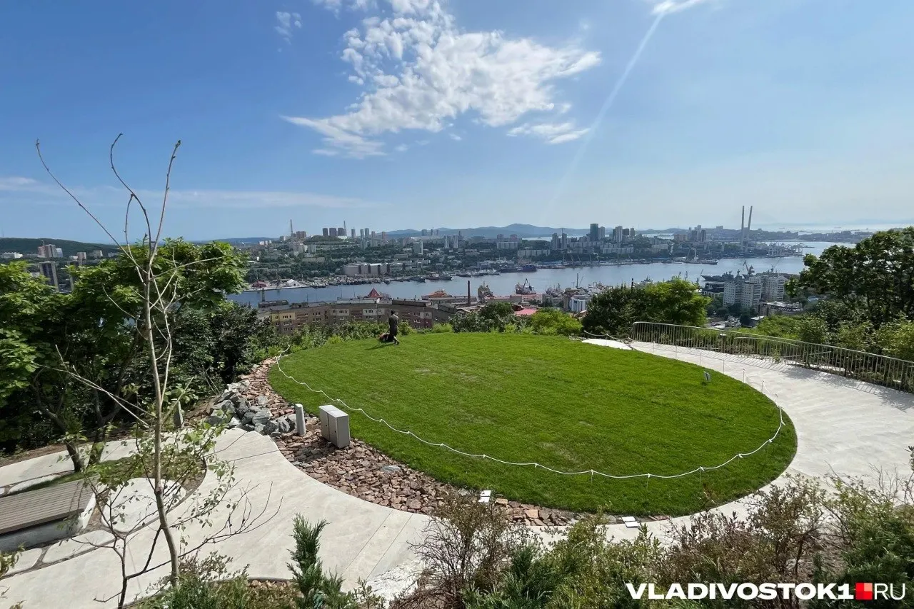На встрече в Улан-Удэ обсудили развитие городской среды и сохранение головного офиса в Владивостоке.
