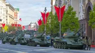 Военные приоритеты глубоко перестроили российскую экономику, усилив сырьевую зависимость, неравенство и мобилизационную модель управления. Даже после окончания войны путь к восстановлению и модернизации потребует болезненного переходного периода, в центре которого окажется обычный человек, а не макроцифры.