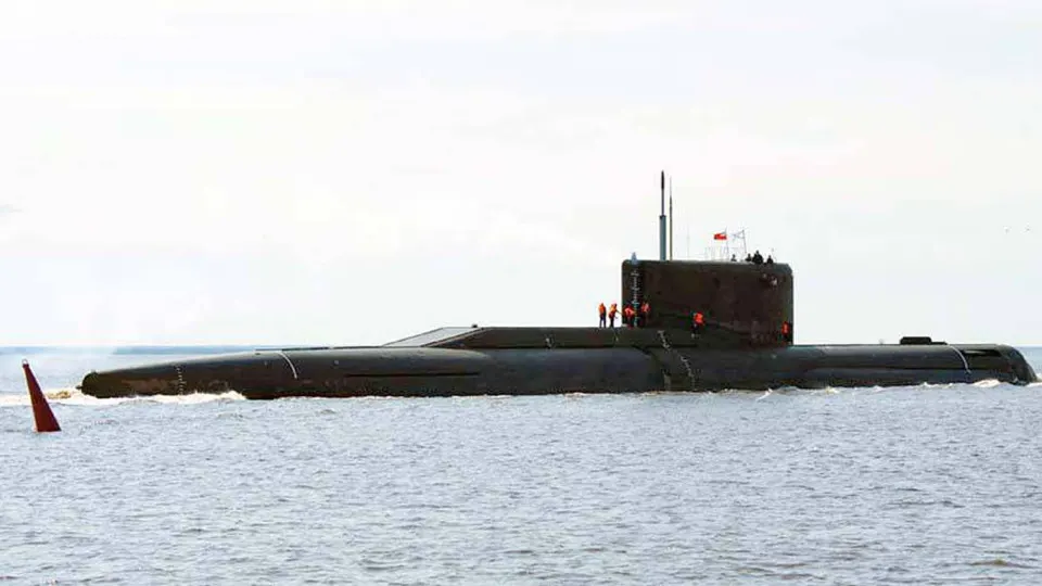 Разведка НАТО изучает сведения о проекте «Скифы» — попытках разместить на морском дне в Арктике пусковые установки для ракет, потенциально способных нести ядерные боеголовки. Проект вызывает опасения из‑за сложности обнаружения и рисков международных запретов.