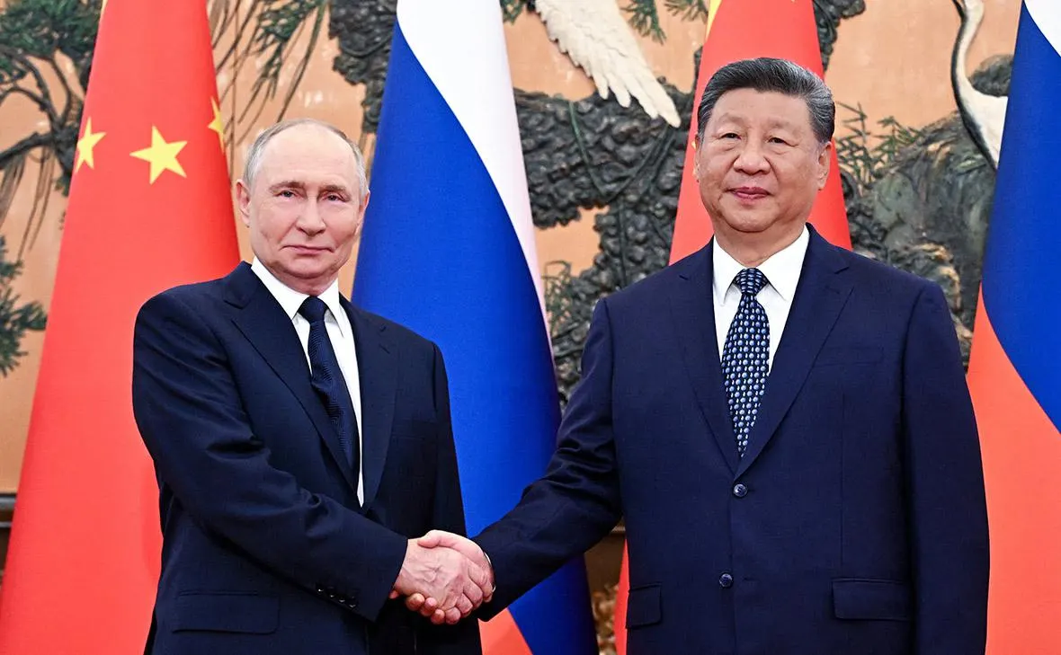 Визит российского президента в Пекин планируется на 20 мая. По данным СМИ, это будет рутинная поездка без парада и торжественной встречи; при этом в том же месяце Китай примет лидеров США и России вне многостороннего контекста.