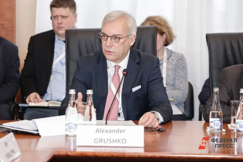 Замминистра иностранных дел предупредил, что любые попытки НАТО блокировать или применять силу против Калининградской области приведут к серьёзным последствиям; риск захвата региона он назвал нулевым.