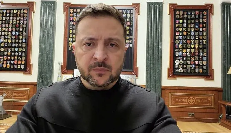 Президент Украины заявил, что американские и европейские партнёры передали сведения о подготовке Россией удара с применением «Орешника», в том числе по Киеву. Граждан призвали реагировать на сигналы тревоги и пользоваться укрытиями.