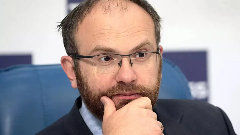 Заместитель председателя синодального отдела РПЦ Вахтанг Кипшидзе призвал не впадать в панику из‑за отключений мобильного интернета, назвав это напоминанием о хрупкости технологической цивилизации и необходимости думать о душе и ближних.