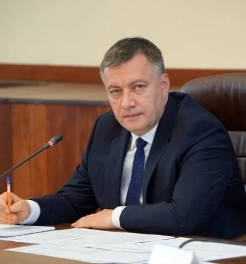 Губернатор Иркутской области сообщил о решениях федерального штаба по топливу: приоритет — северный завоз, обеспечение независимых АЗС по договорам и координация с нефтяными компаниями для поставок в Иркутскую область и Забайкалье.