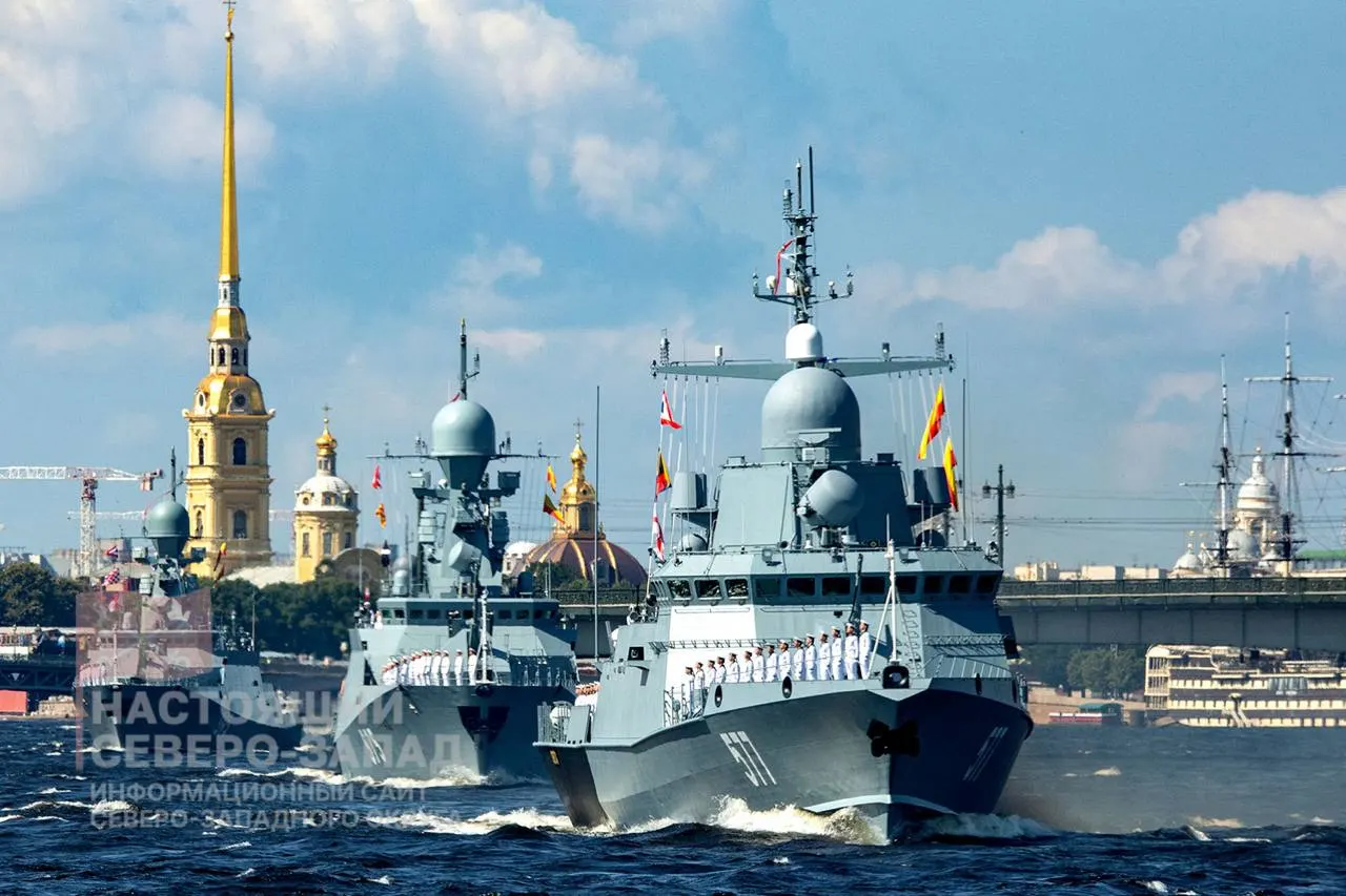 Минобороны решило не проводить в Петербурге парад ко Дню ВМФ: мероприятие отменяют второй год подряд, морская часть в прежнем формате не планируется. День ВМФ отмечают 26 июля.