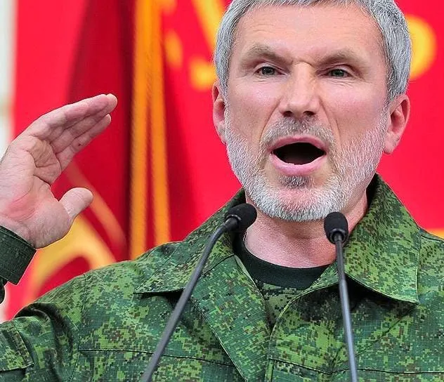 В комитете Госдумы по обороне заявили, что для прекращения налётов БПЛА на российские регионы необходимо поражать транспортную логистику Украины — мосты, тоннели и железнодорожные узлы; депутаты также призвали к широкомасштабной операции с выводом войск к Днепру и освобождением Киева.