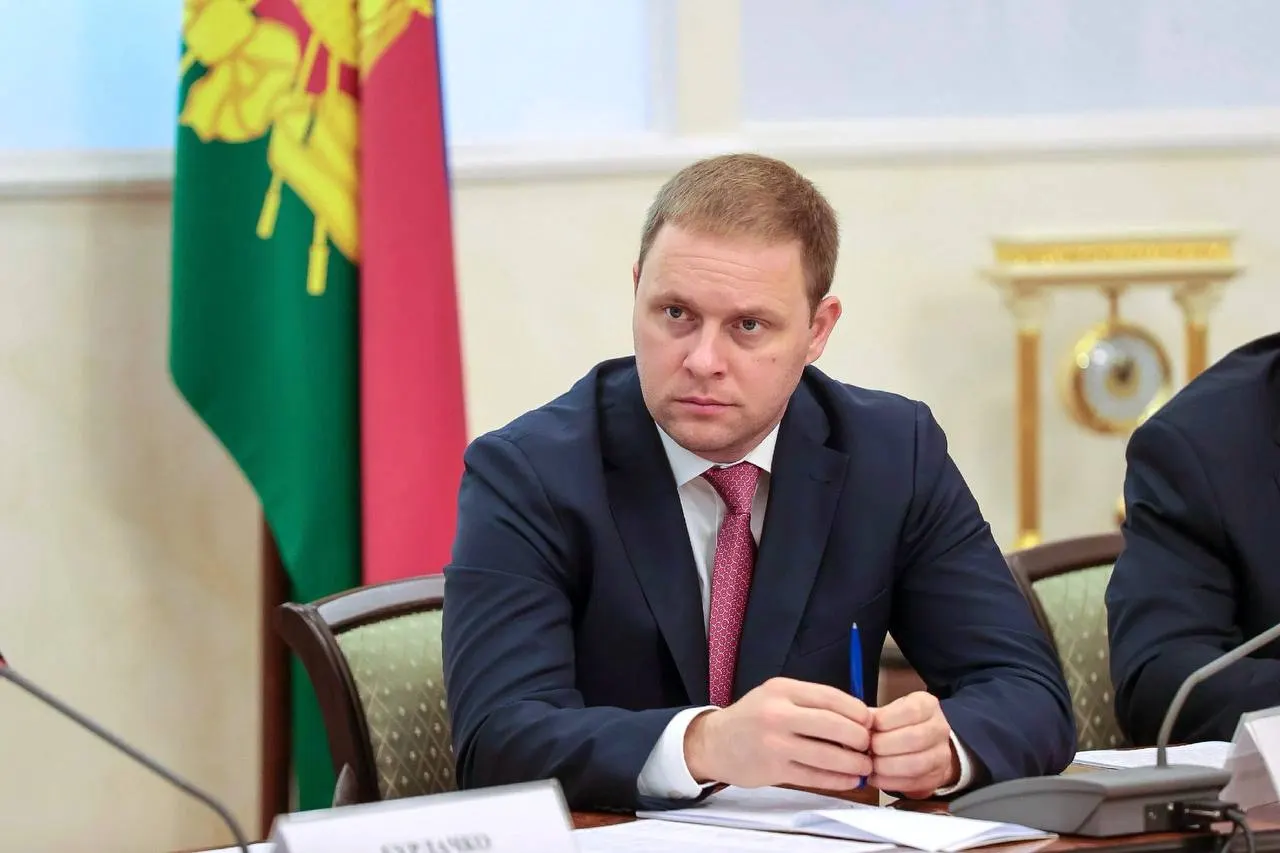 Бывший мэр Анапы Швец возглавил госкорпорацию «Туризм РФ». У него более 10 лет опыта в органах власти: курировал инвестиции, развитие малого и среднего бизнеса, цифровизацию и туризм.