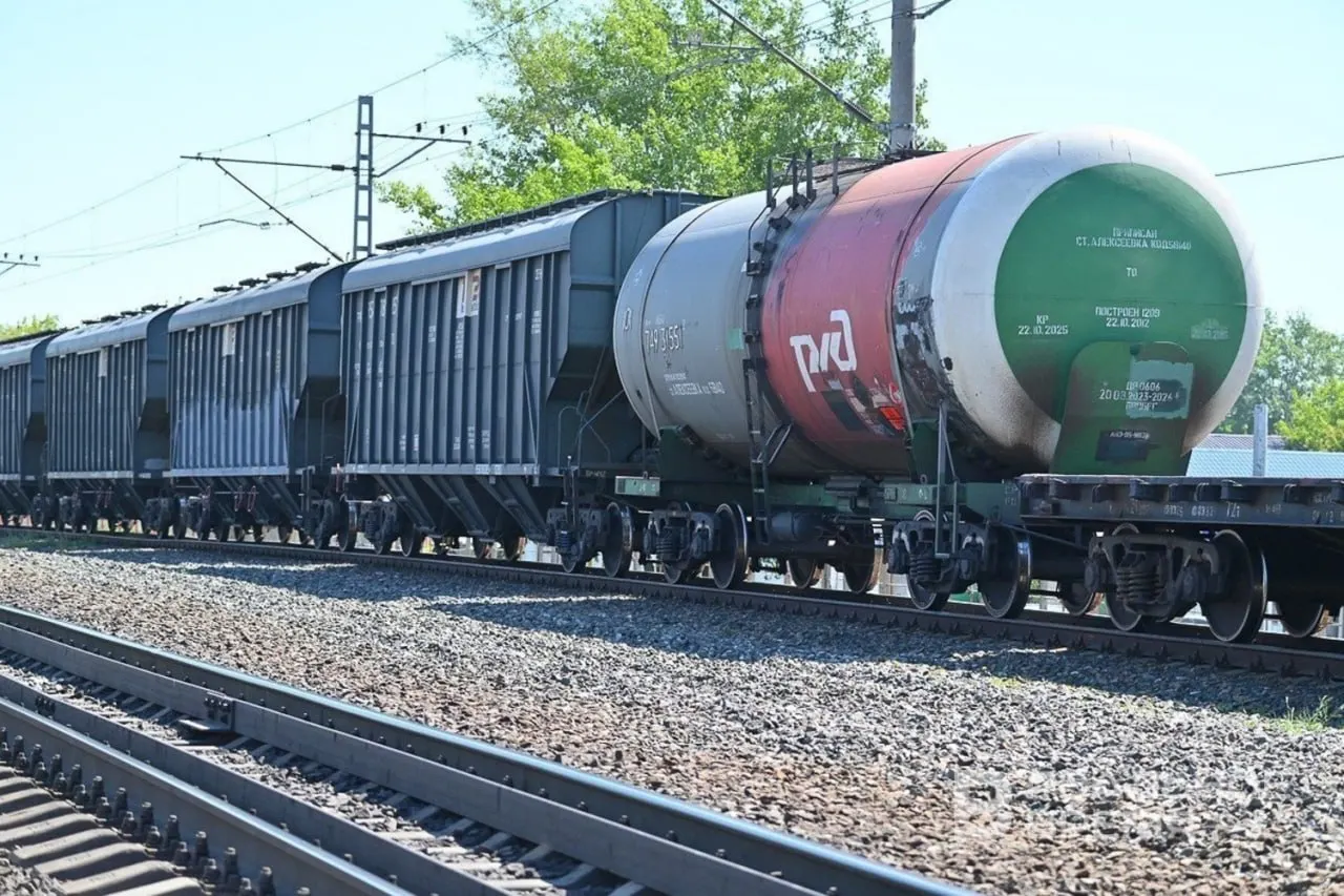 Штаб будет координировать приём и перевозку нефтегрузов, с особым акцентом на поставки авиационного керосина в аэропорты, чтобы избежать дефицита топлива.