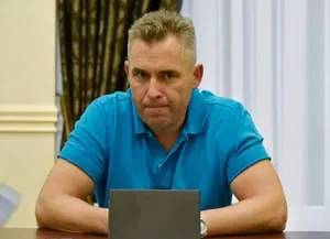Совет ЕС расширил пакет ограничений против России: под санкции попали более 80 физических лиц и организаций, включая бывшего детского омбудсмена Павла Астахова и генпрокурора Александра Гуцана; в списке также оказались журналисты и блогеры.