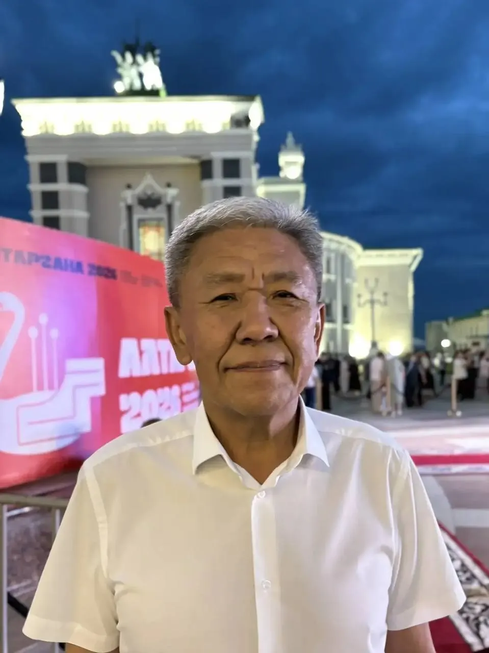 В Улан-Удэ стартовал традиционный фестиваль «Алтаргана»: организаторы провели жеребьёвку, в программе — национальные состязания, творческие конкурсы и конкурс «Дангина».