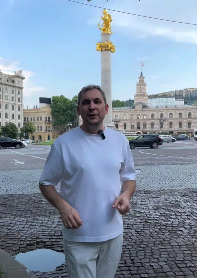 Росфинмониторинг внёс в реестр «экстремистов и террористов» блогера Николая Левшица, автора популярного русскоязычного блога о Грузии; сам он пока не комментировал ситуацию.