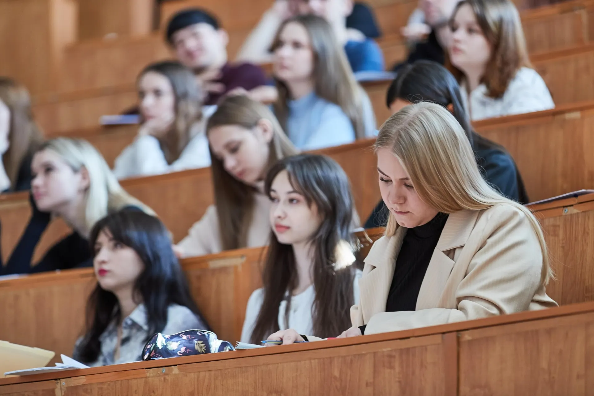 По новым правилам студентов могут отчислять в любой момент — ответственность при целевом обучении усилили.