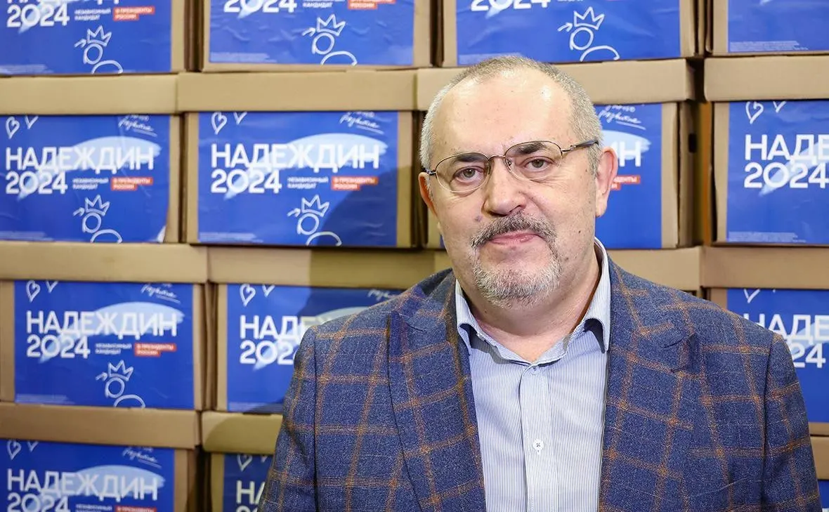Политик заявил, что прекращает участие в выборах из‑за давления властей: внесение в реестр «иностранных агентов», обвинения в экстремизме, запрет на выезд и финансовые ограничения делают легальную политическую деятельность невозможной.
