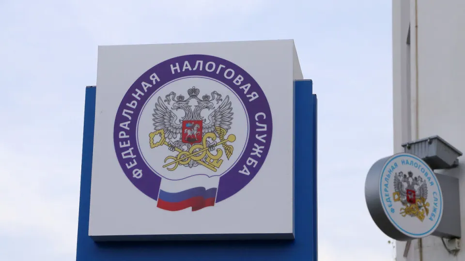 Серия повышений налогов и ужесточение сбора привели к тому, что ненефтегазовые доходы бюджета выросли до 31,6% ВВП. Экономика замедляется, дефицит растёт, и власти могут снова повысить налоги или секвестировать гражданские расходы.