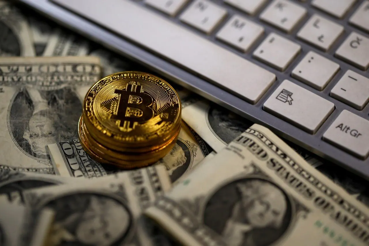 Документы уголовного дела указывают на сотрудничество криптобиржи Binance с российскими силовыми структурами; материалы требуют внимательного рассмотрения.