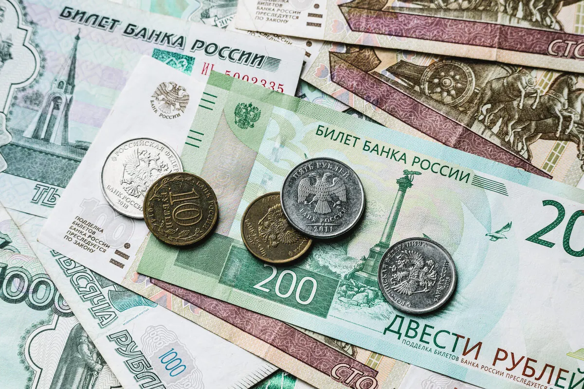 Средний рост платежей по России预计≈9,9% с 1 октября, но в отдельных регионах сумма может подскочить значительно сильнее.