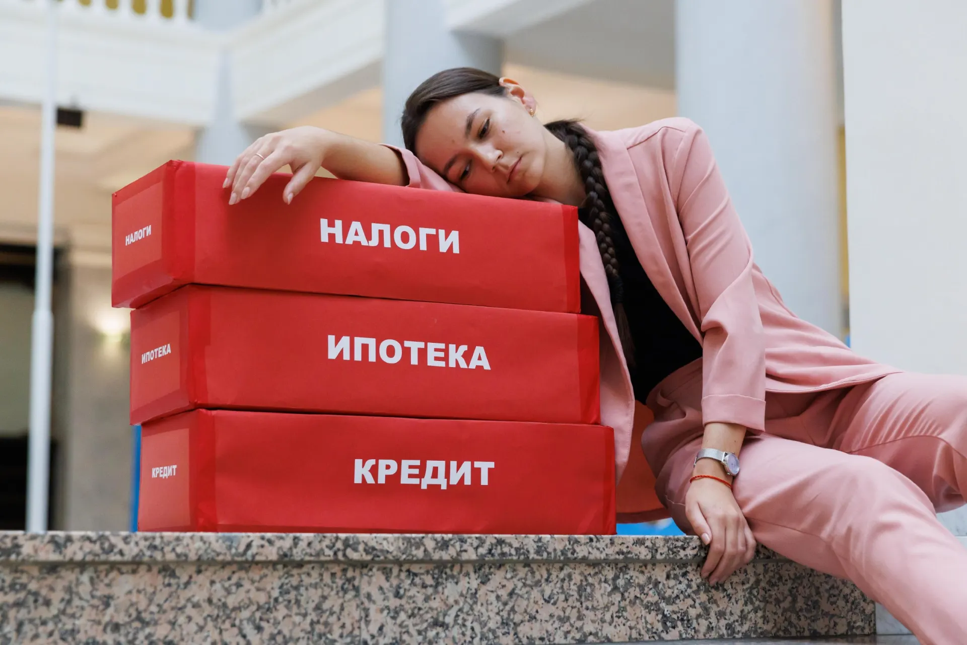 Минфин изложил предложения к бюджету на три года и сообщил о точечных изменениях налогов, затрагивающих граждан и бизнес.