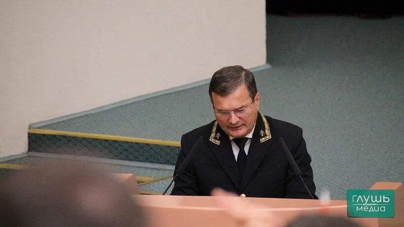 Председателя Саратовского областного суда Олега Ляпина и его заместителей Артема Аниканова и Ирины Ефимовой обвинили в многочисленных нарушениях в работе региональных судов.