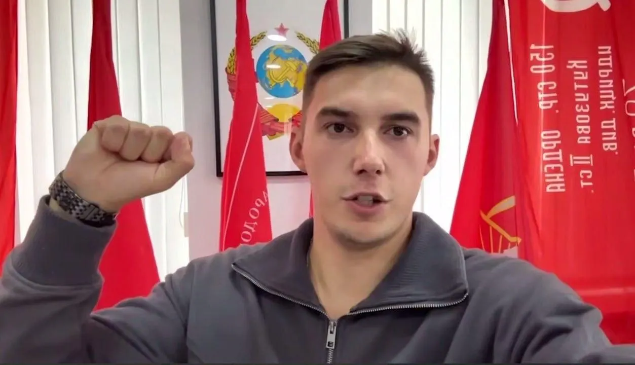 Полиция зафиксировала нарушение порядка проведения митинга; организатору грозит штраф.