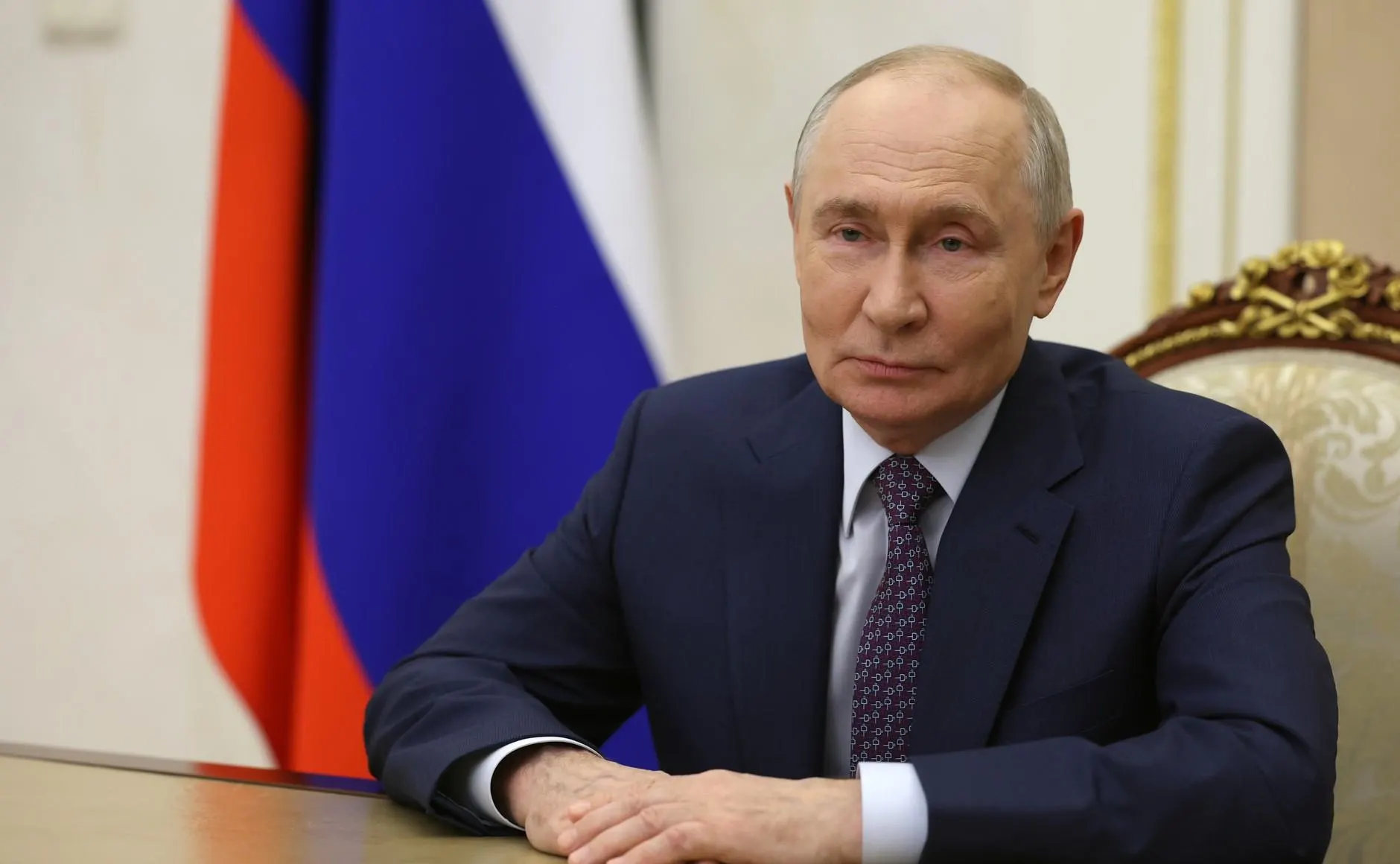 Президент поздравил всех педагогов с профессиональным праздником.