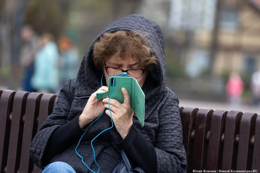 Минпросвещения поддержало инициативу предоставить бабушкам и дедушкам доступ к электронным дневникам внуков с согласия родителей. Возможна реализация в 2027 году при наличии нормативно-правовой базы.
